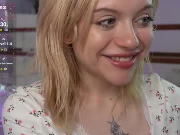 cassie flora