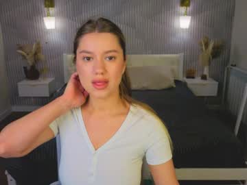 shakira lux