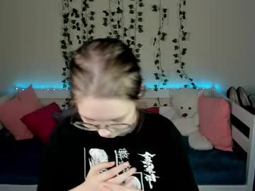 shy elina01